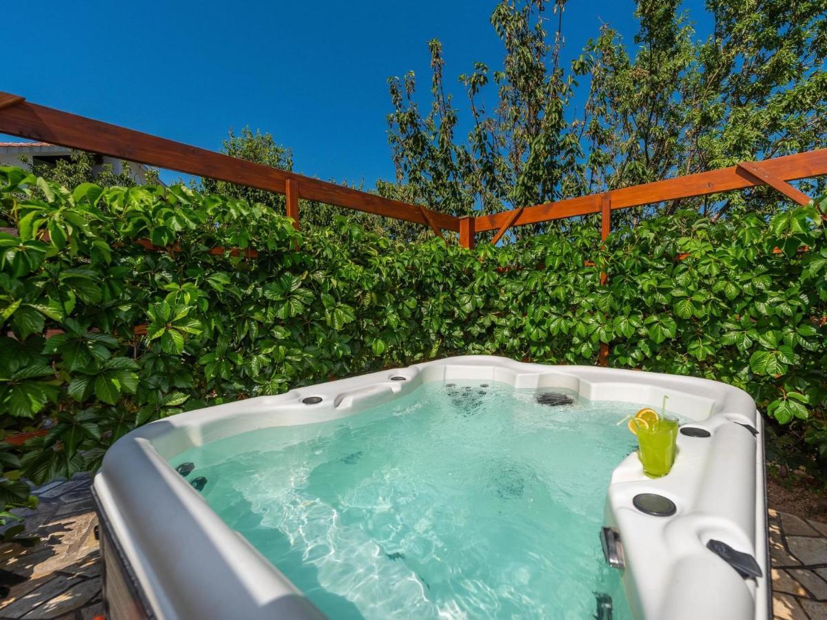 Pridraga Holiday Home Milka By Interhome מראה חיצוני תמונה